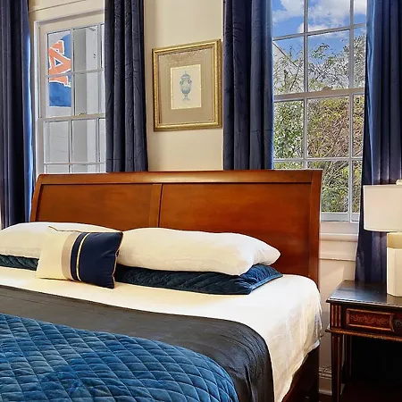 Bourbon Street Hotel New Orleans