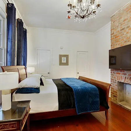 Hotel Bourbon Street *