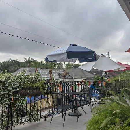 Balcony Bed & Breakfast