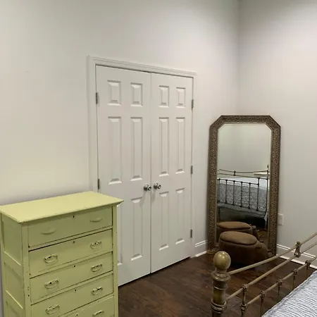 Nola *