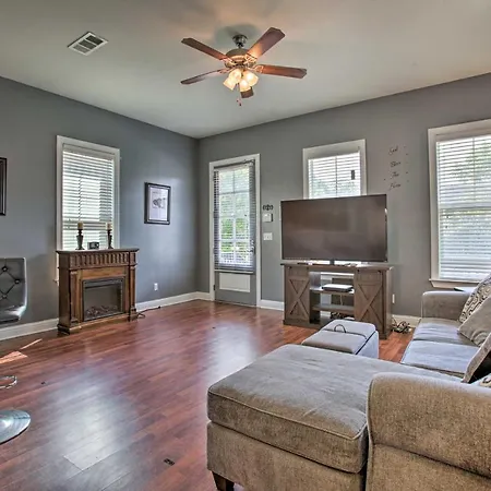 Holiday home Nola 2 Blocks To Streetcar, Cafes & Bars