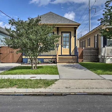 Nola 2 Blocks To Streetcar, Cafes & Bars