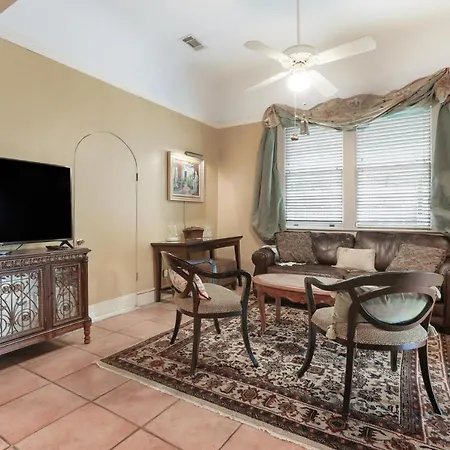 Hotel Historic Inn In The Marigny, Blocks To French Quarter New Orleans