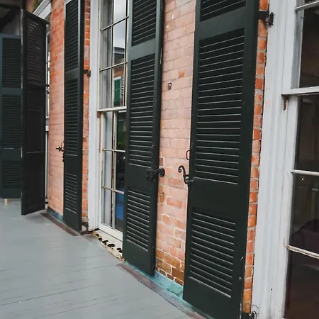 French Quarter - Blocks From Bourbon St Aparthotel *