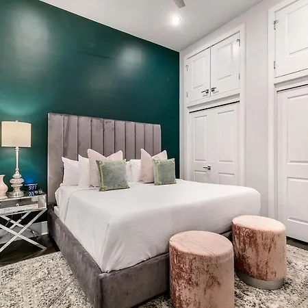 The Catherine Apartment *