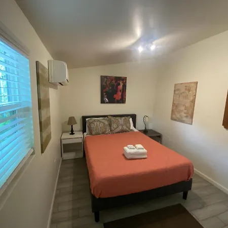 Apartment One Bedroom With Hot Tub 2 Blocks To Magazine Street *