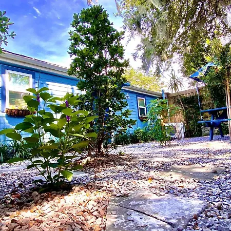 One Bedroom With Hot Tub 2 Blocks To Magazine Street Apartment
