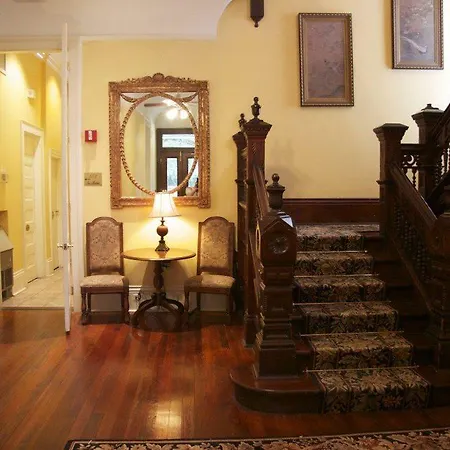 The Queen Anne Bed & Breakfast 3*