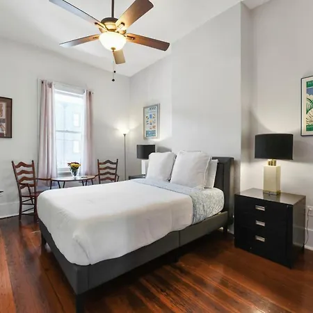 Montgomery House Aparthotel New Orleans