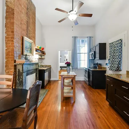 Montgomery House 4*