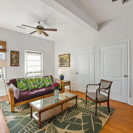 Montgomery House 4*