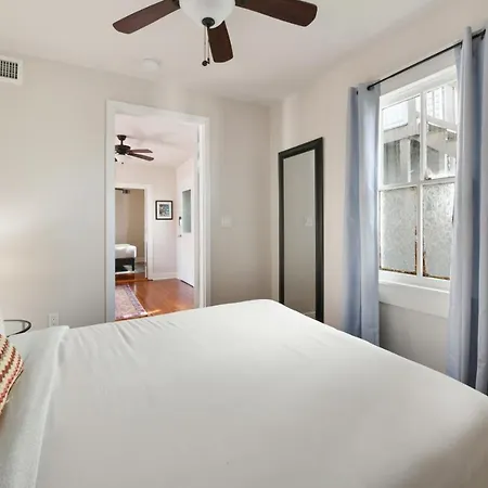 Aparthotel Montgomery House 4*