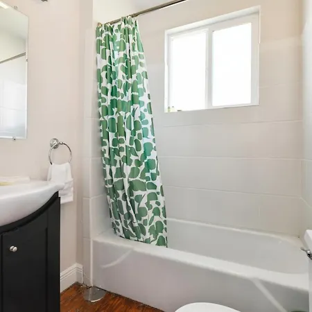 Aparthotel Montgomery House 4*