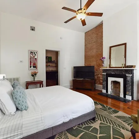 Aparthotel Montgomery House 4*