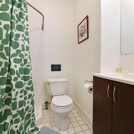 Montgomery House Aparthotel New Orleans