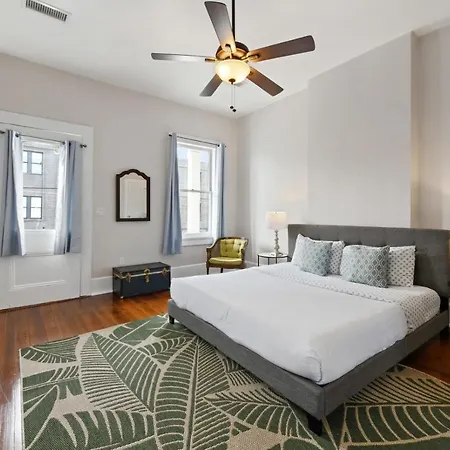 Aparthotel Montgomery House
