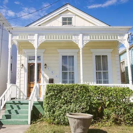 Apartment Paused - Miss Ruby's Mid-city *