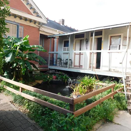Hostel India House