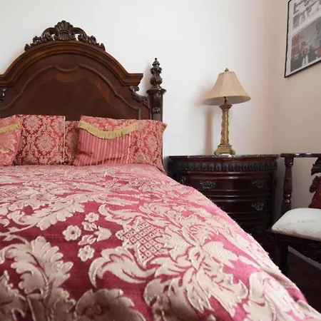 The Magnolia Mansion Hotel