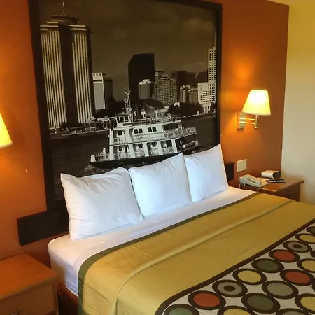 Super 8 By Wyndham Hotel New Orleans