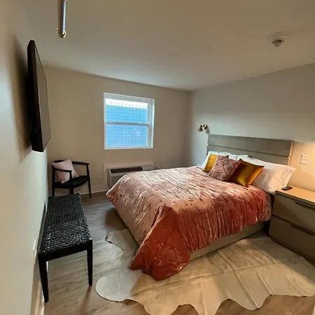Lucky Hotel 3*