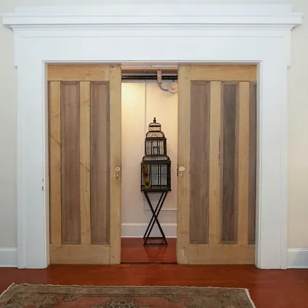 The Esplanade Mansion Bed & Breakfast 3*
