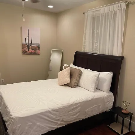 Guest house Pr10 Holy Cross Oasis 30 Day Minimum New Orleans