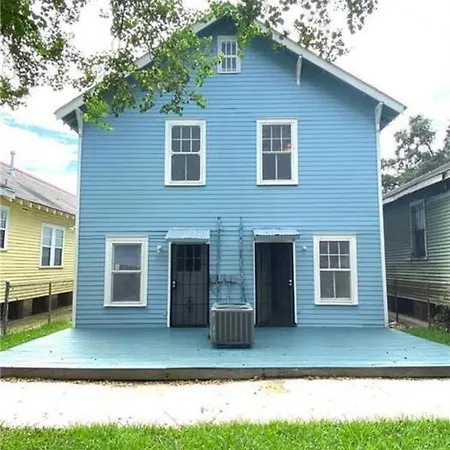 Pr10 Holy Cross Oasis 30 Day Minimum New Orleans