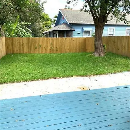Pr10 Holy Cross Oasis 30 Day Minimum New Orleans