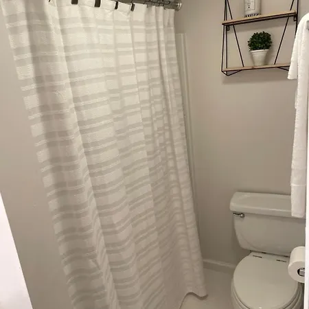 Guest house Pr10 Holy Cross Oasis 30 Day Minimum
