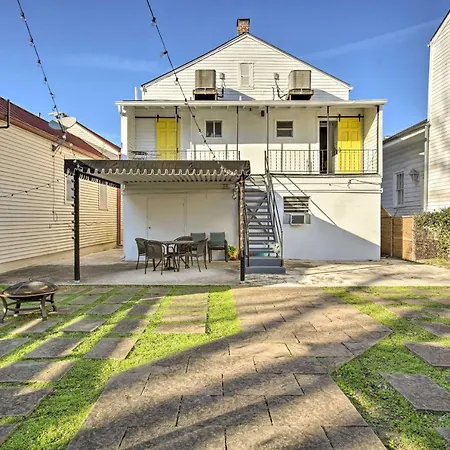 Uptown Nola On Magazine Street W/ Backyard!