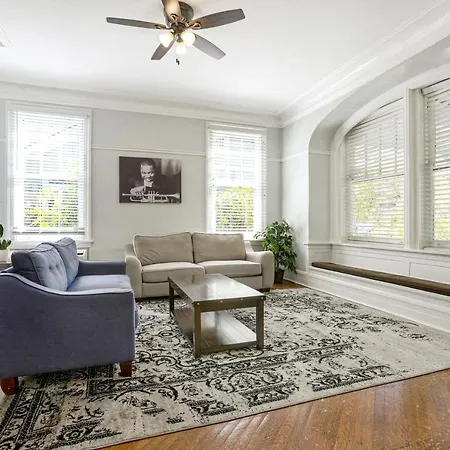 Express Close To Amenities Apartment *