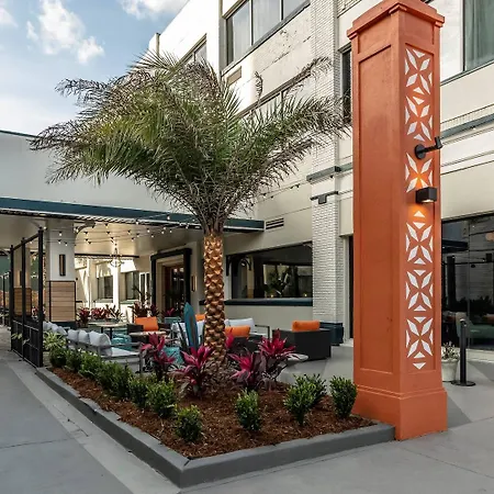 St Charles Coach House, An Ascend Collection Hotel