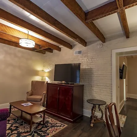 Hotel Dauphine Orleans 3*
