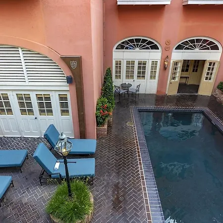 Dauphine Orleans Hotel