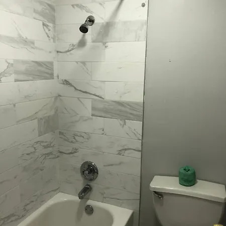 Midtown Hotel 2*