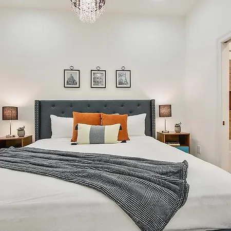 3bd / 6 Guests / Phenomenal Location New Orleans
