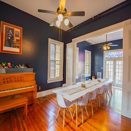 Macarty House, A Bohemian With Pool And Bar New Orleans