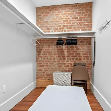Apartment Fab 1838 Garden District 5br With Parking And Balcony New Orleans