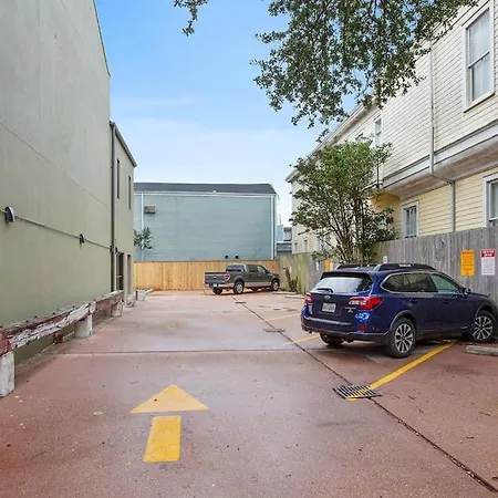 Fab 1838 Garden District 5br With Parking And Balcony * New Orleans