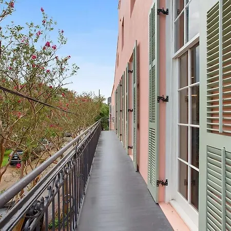Fab 1838 Garden District 5br With Parking And Balcony Apartment New Orleans