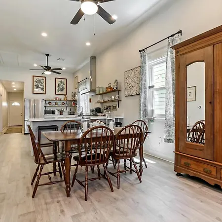 Apartment Renovated Historic 4br House Near Magazine St & Uptown