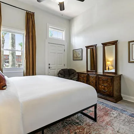 Apartment Renovated Historic 4br House Near Magazine St & Uptown