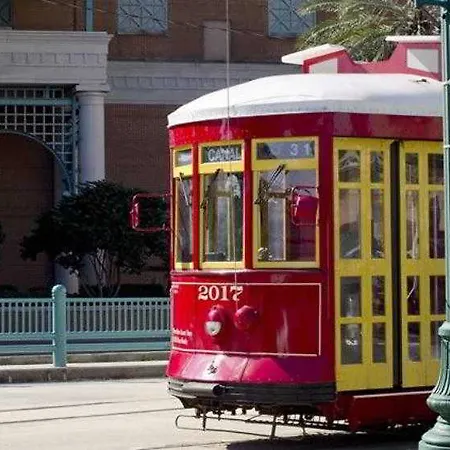 Courtyard By Marriott Downtown Near The French Quarter 3*