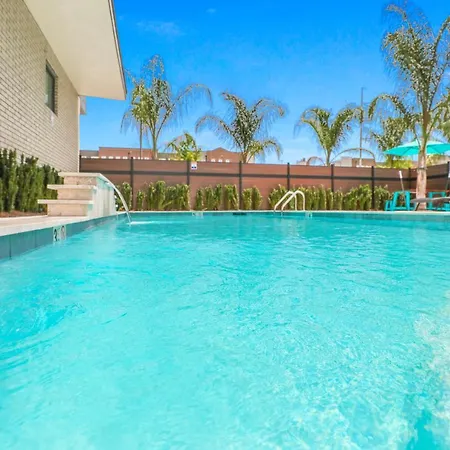 Mid Fully Furnished Townhouse