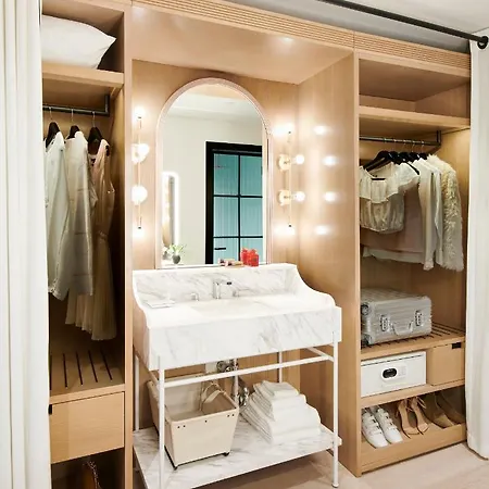 Hotel Virgin 4*