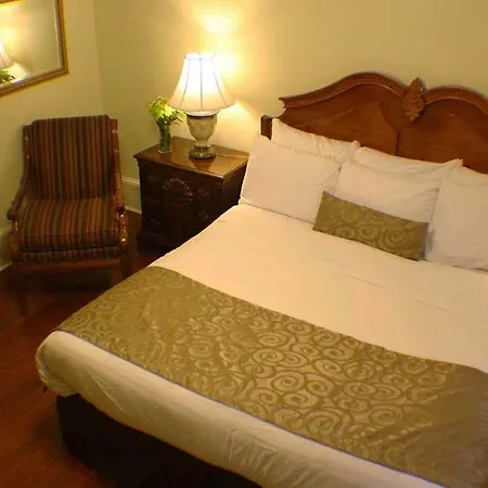 Hotel Historic Streetcar 2*