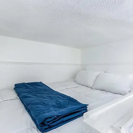 Holiday home Uptown Spacious 4bd/3ba With Historic Charm *