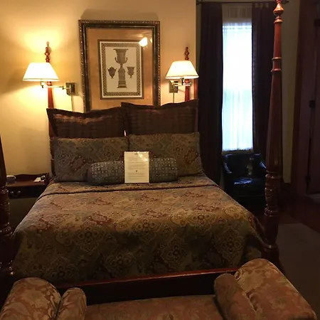 1896 O'malley House Bed & Breakfast 3*