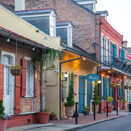 St. Pierre French Quarter Hotel 3*